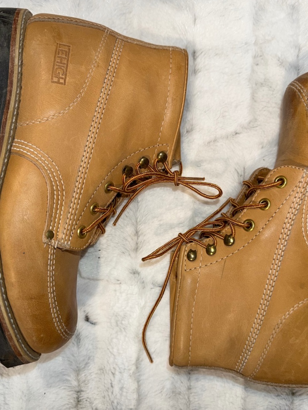 Lehigh Tan Leather Lace-Up Work Boots